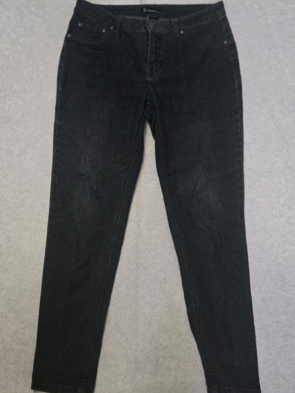 Signature Studio Women's Contemporary Style Size 8 Denim Pants